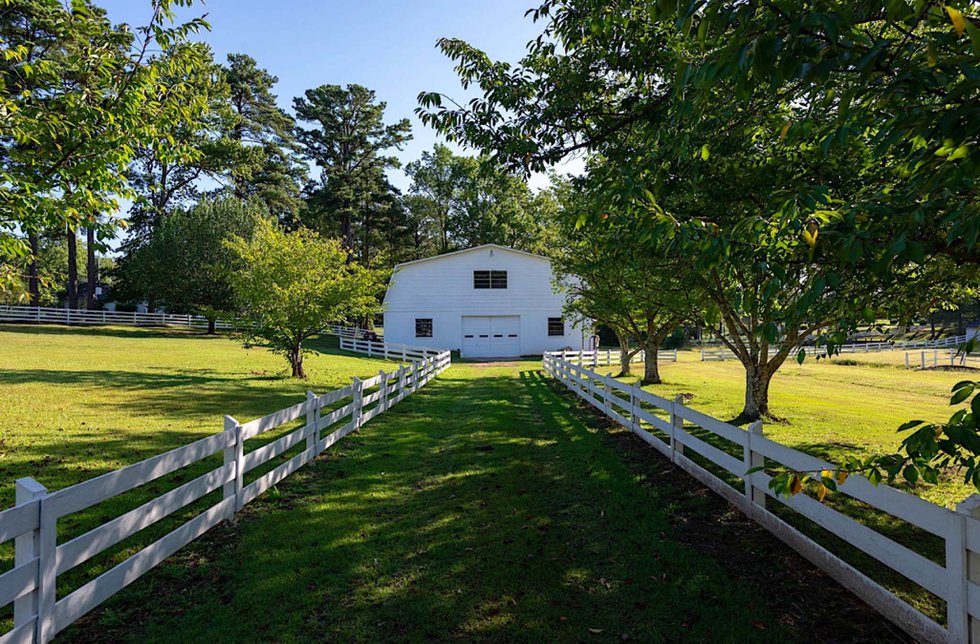 Smith Family Farm In Bluff Park Auctions For $3.1 Million - HooverSun.com